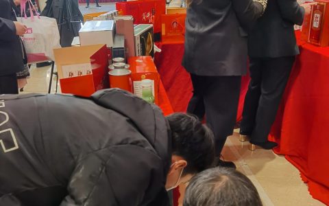 花2万元请主播直播带货，结果21场卖了不到500元