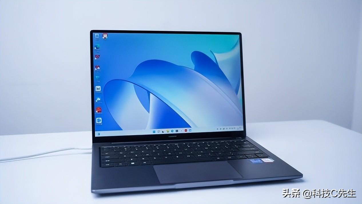 华为MateBook 14 2022款怎么样（14寸精品必选）